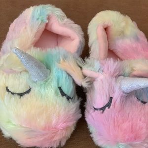 NWT Children’s Unicorn Slippers. Sz 5-6